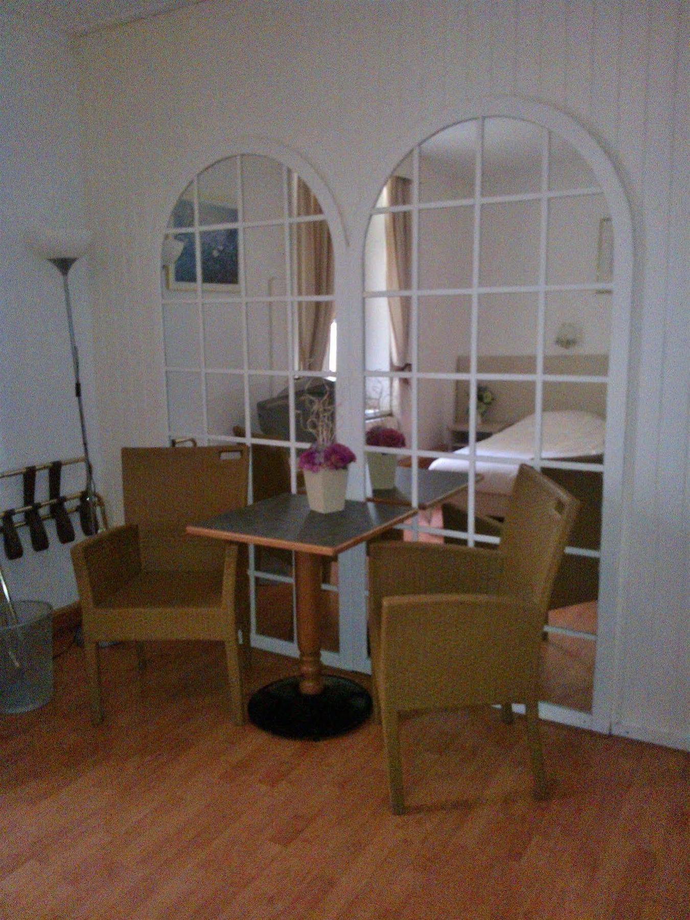 Ziza Hotel Valkenburg aan de Geul ภายนอก รูปภาพ